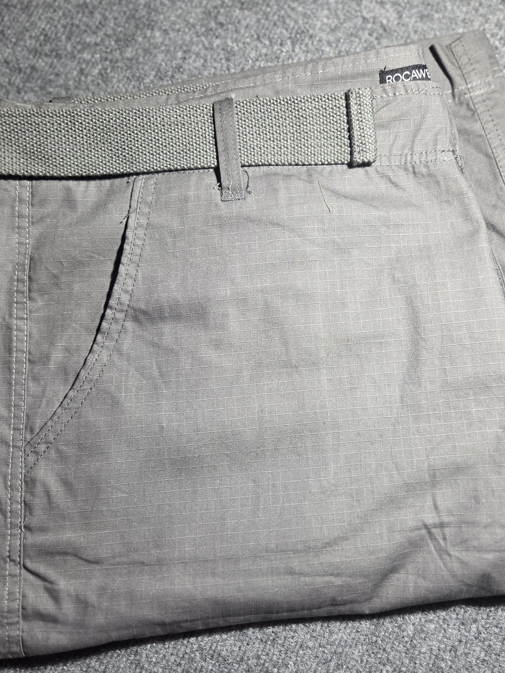 Rocawear Men's Size 48 Gray Ripstop Belted Cargo Shorts Y2K Streetwear